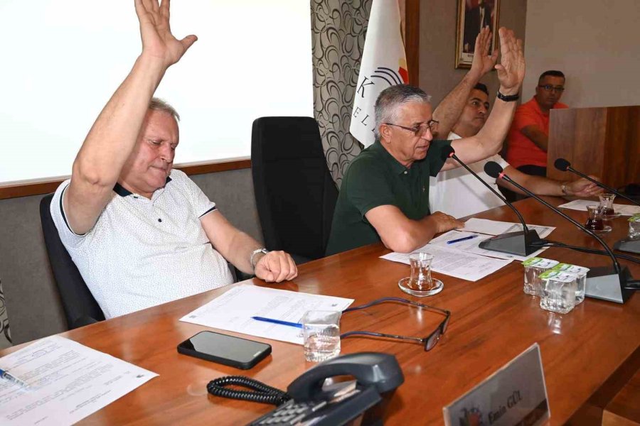 Kemer Belediyesi Ağustos Ayı Meclis Toplantısında Araç Filosunun Güçlendirilmesine Yönelik Kararlar Alındı