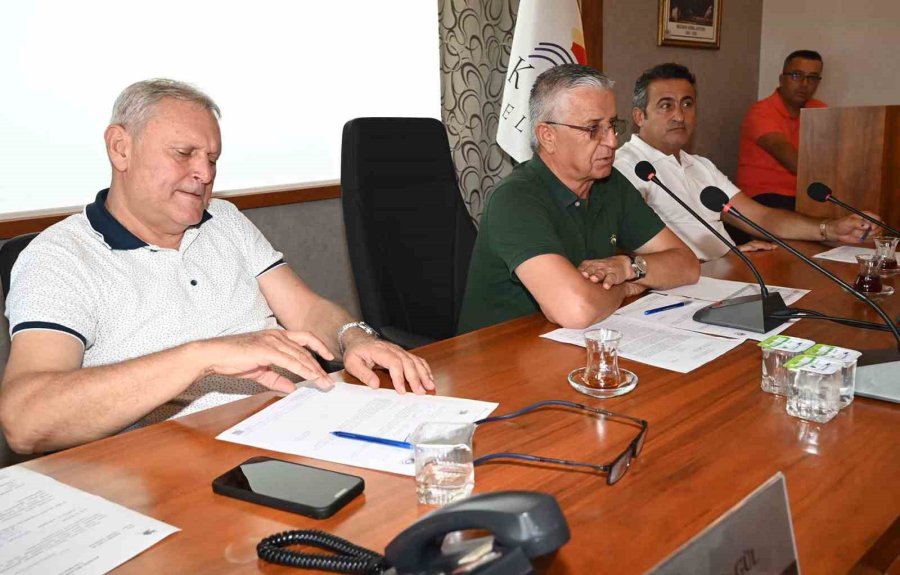 Kemer Belediyesi Ağustos Ayı Meclis Toplantısında Araç Filosunun Güçlendirilmesine Yönelik Kararlar Alındı