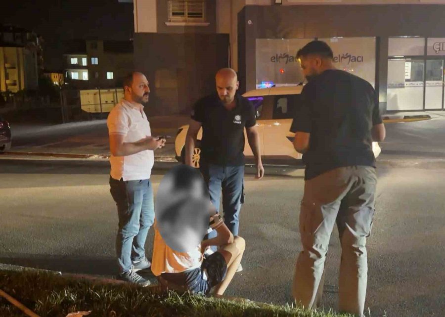 Aksaray’da 17 Yaşındaki Çocuk Arkadaşı Tarafından Sırtından Bıçaklandı
