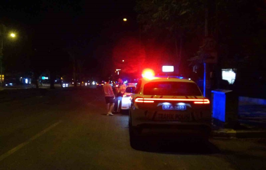 Antalya’da Feci Kaza: Yayaya Çarpan Motosikletli Hayatını Kaybetti