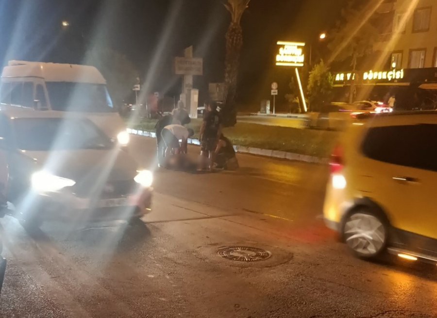 Antalya’da Feci Kaza: Yayaya Çarpan Motosikletli Hayatını Kaybetti