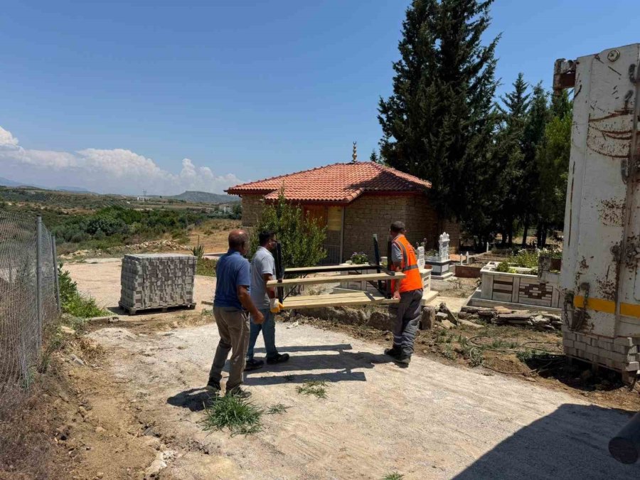 Büyükşehir’den Manavgat’a Bank Ve Piknik Masası Desteği