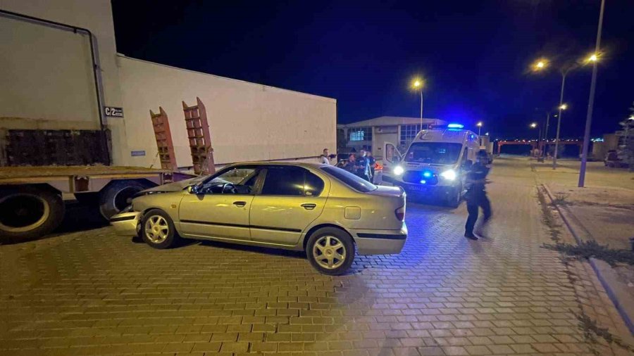 Karaman’da Otomobil Dorseye Çarptı: 1 Yaralı