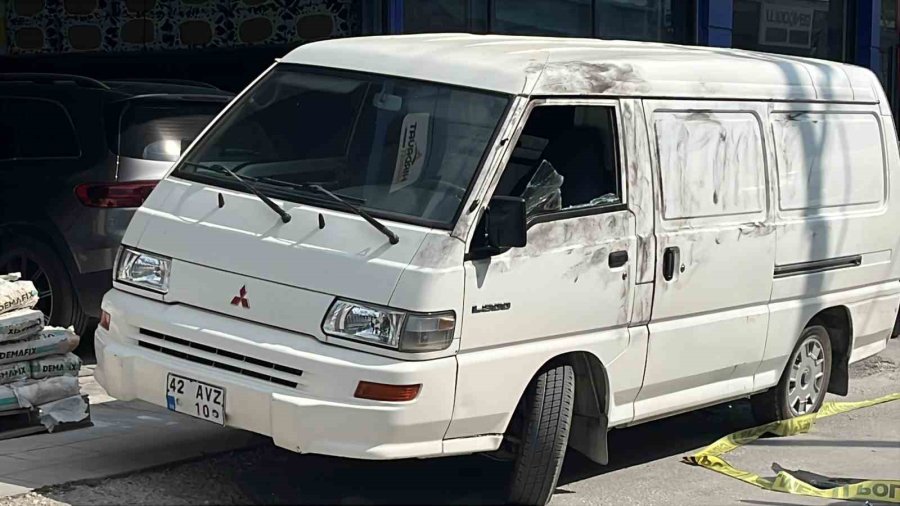 Lüks Otomobille Kar Maskeli Milyonluk Soygun
