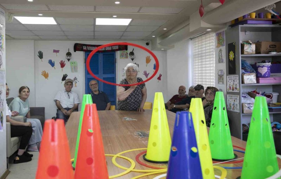 Mersin’de Alzheimer Hastalarına Dolu Dolu Bir Gün