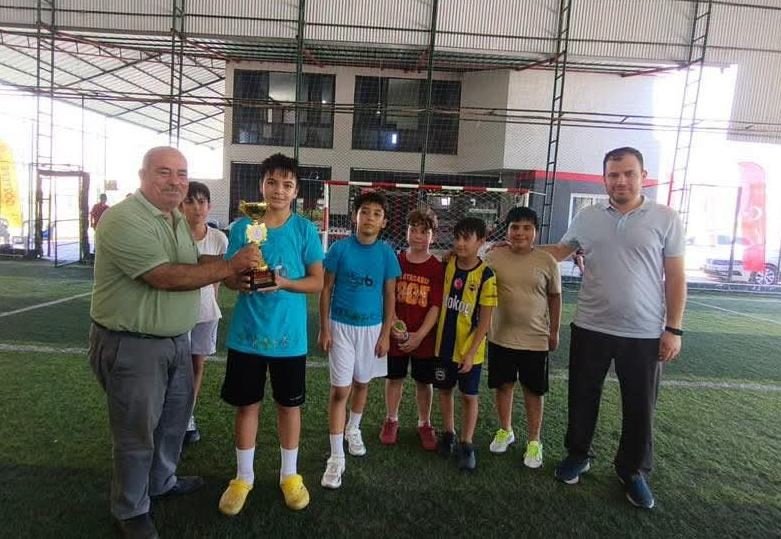 Erdemli’de Yaz Kur’an Kursu Öğrencileri Futbol Turnuvasında Buluştu