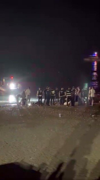 Antalya’da Denize Giren 2 Arkadaş Boğuldu