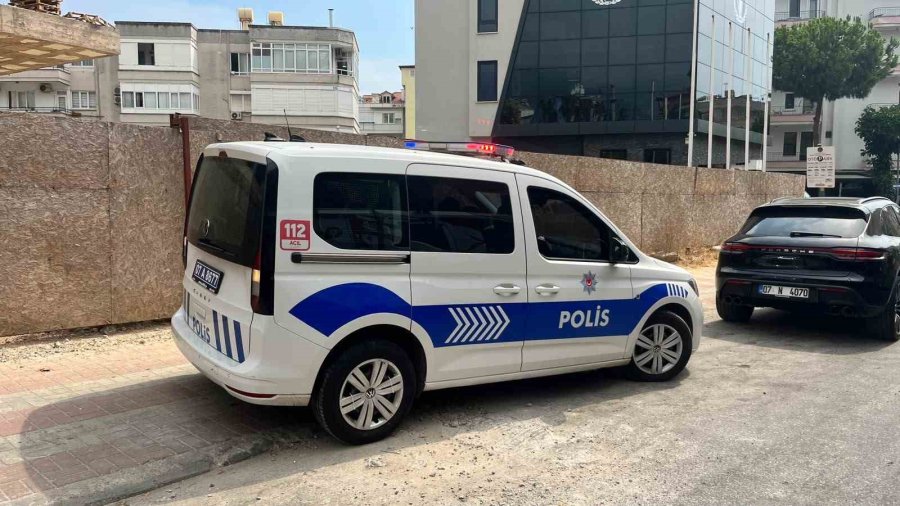 Alanya’da Balkonda Çıkan Yangın Paniğe Neden Oldu