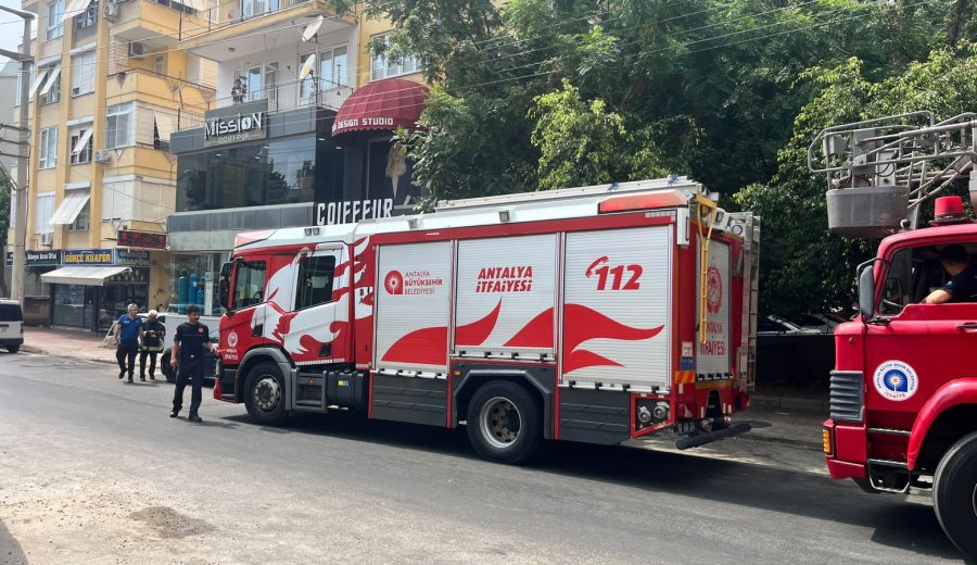 Alanya’da Balkonda Çıkan Yangın Paniğe Neden Oldu