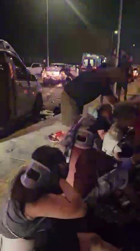 Serik’te Otomobil İle Vıp Araç Çarpıştı: 10 Kişi Yaralandı