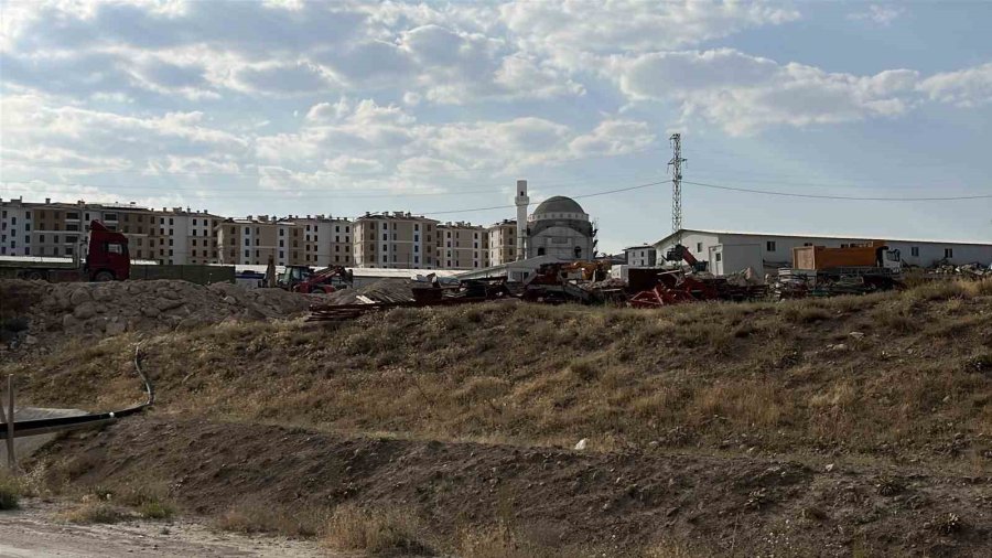 Konya’da Taşlı Bıçaklı Kavga: 4 Yaralı