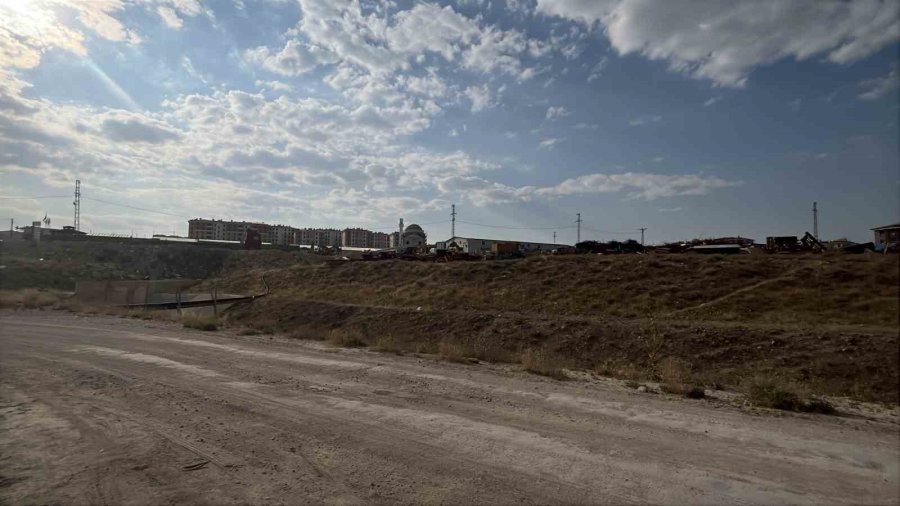 Konya’da Taşlı Bıçaklı Kavga: 4 Yaralı