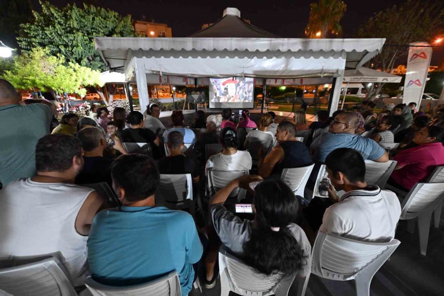 Mersin’de Özel Bireyler Açık Havada Sinema Keyfi Yaşadı