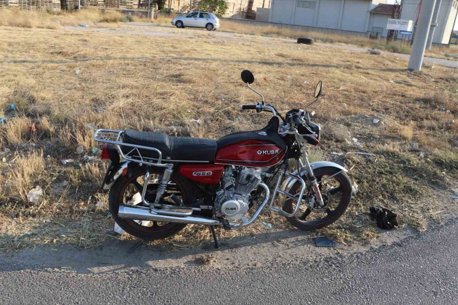 Karaman’da Otomobille Motosiklet Çarpıştı: 1 Yaralı