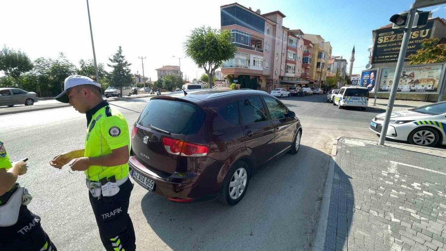 Karaman’da Otomobilin Çarptığı Kadın Yaralandı
