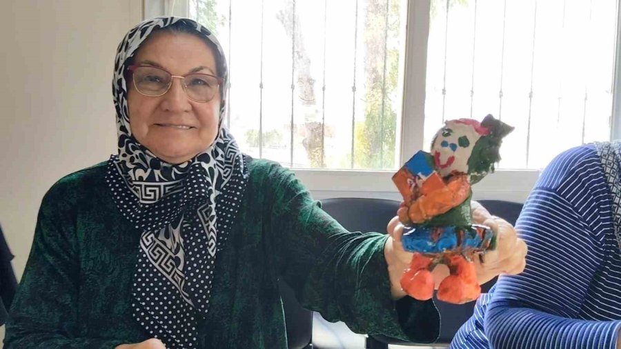 Akdeniz’de Kadınlara Yönelik ’sevgi Sanatı’ Atölyesi