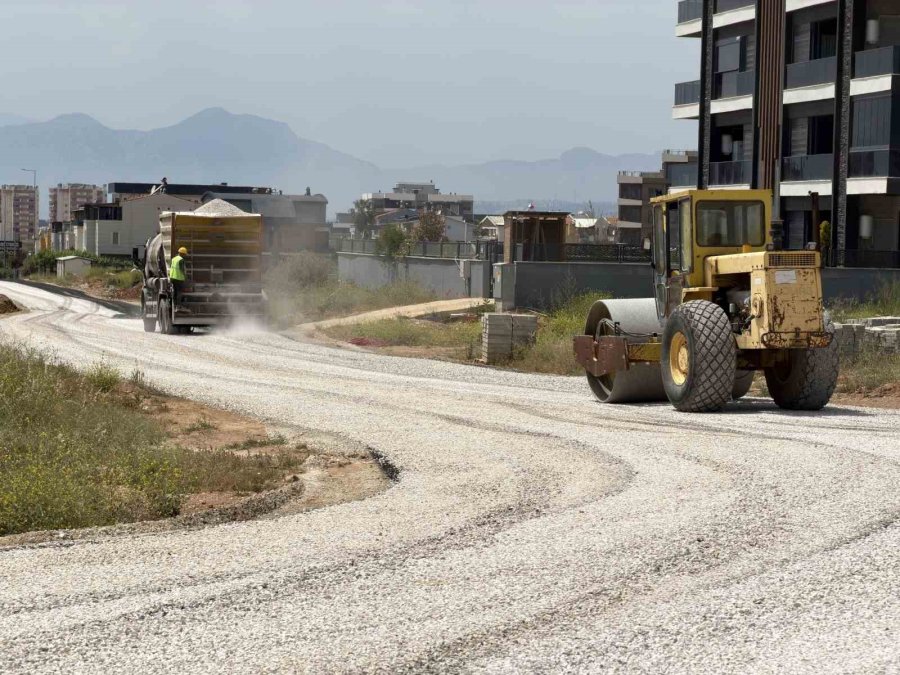 Asat’tan Aksu’da Eş Zamanlı Altyapı Ve Asfalt Çalışması