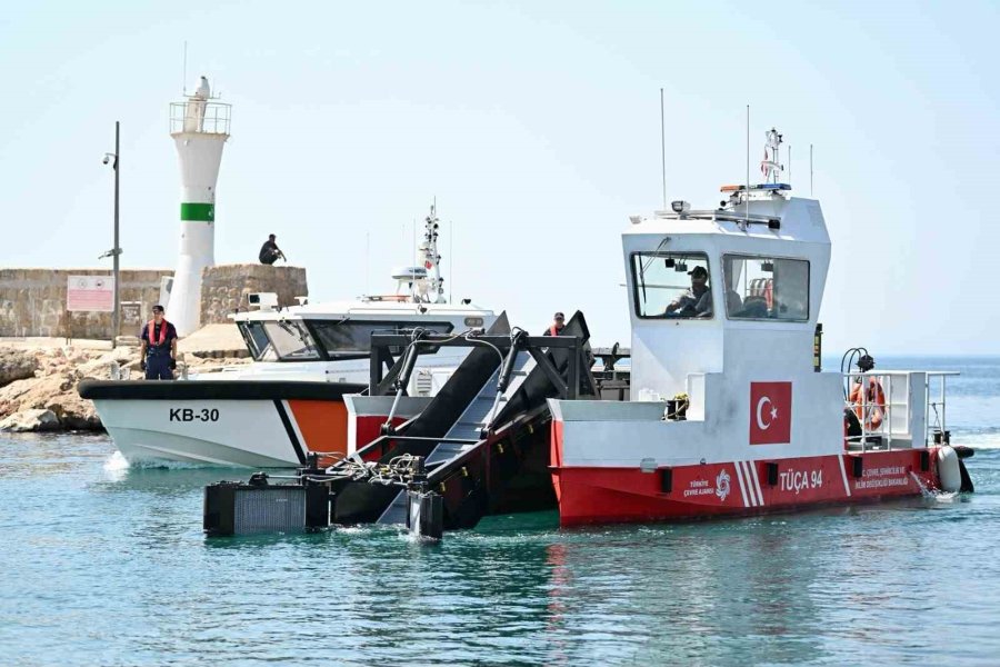 Son 7 Yılda Türkiye Genelinde Denizlerden 325 Bin Tondan Fazla Deniz Çöpü Toplandı