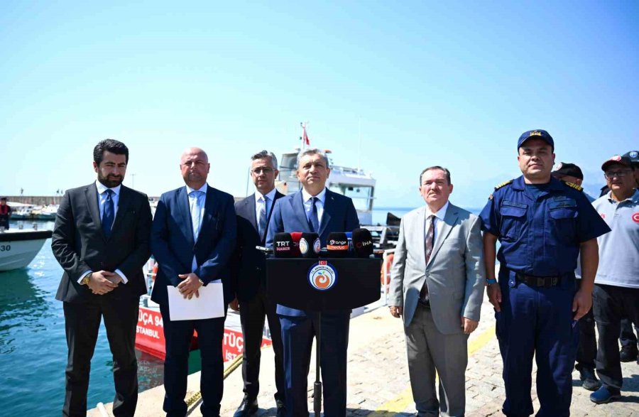 Son 7 Yılda Türkiye Genelinde Denizlerden 325 Bin Tondan Fazla Deniz Çöpü Toplandı