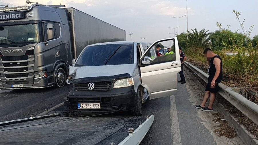 Alkollü Sürücünün Kullandığı Kamyonet Otomobile Çarptı: 1 Yaralı