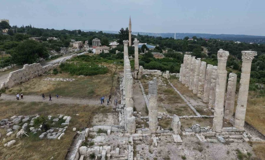 Torosların Eteğinde Olba Krallığı’nın İbadet Yeri ’uzuncaburç’ Misafirlerini Ağırlıyor