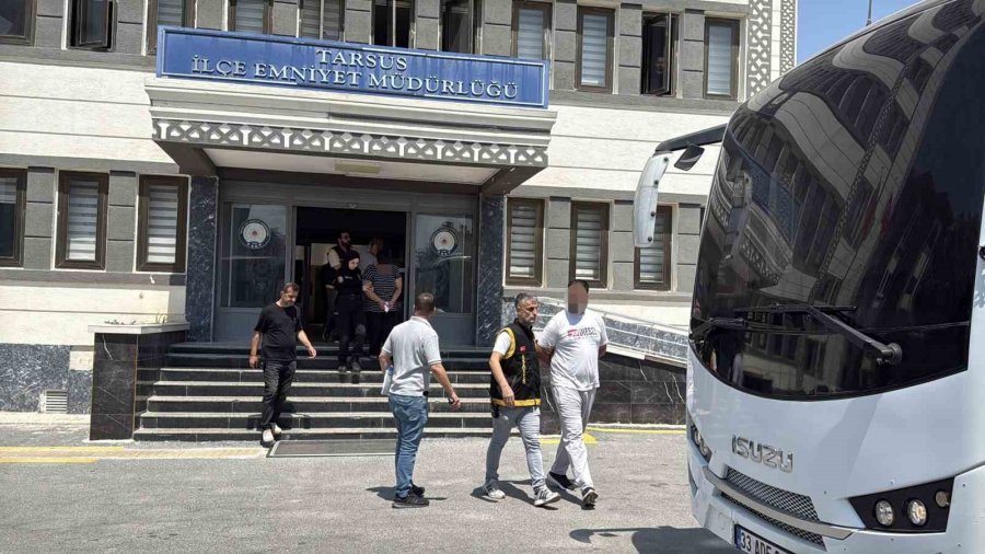 Tarsus’ta Alacak Verecek Kavgası Kanlı Bitti: 2 Kuzen Öldü, 6 Şüpheli Adliyede