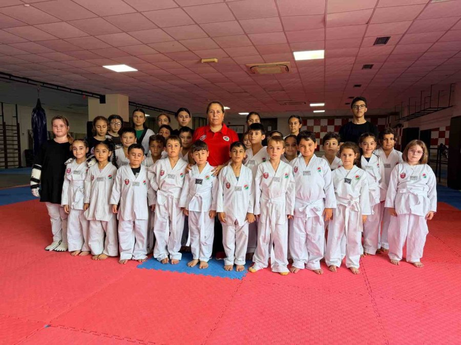 Kepez’de Spor Dolu Yaz Tatili