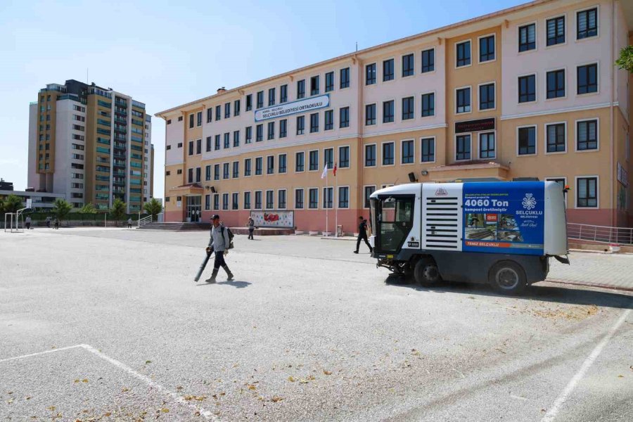 Selçuklu’da Okullar Yeni Eğitim Yılına Hazırlanıyor