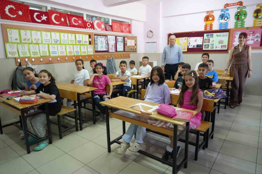 Niğde’de Halk Eğitim Merkezi’nin Yaz Okuluna Rekor İlgi: Kurslara Bin 71 Öğrenci Katıldı