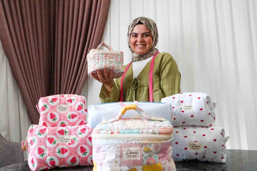 Hobi Olarak Dikiş Kursuna Başvurdu, Kendi Markasını Kurdu