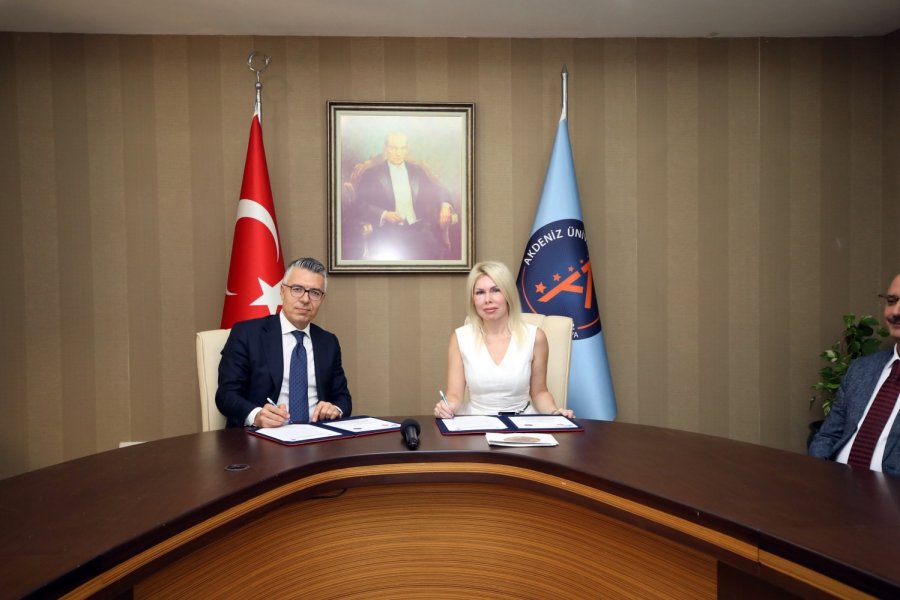 Akdeniz Üniversitesi İle Vergi Denetim Kurulu Başkanlığı Arasında Lisansüstü Eğitim Protokolü İmzalandı