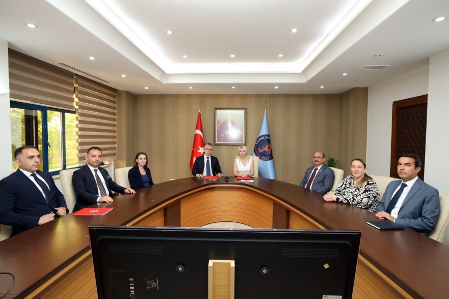 Akdeniz Üniversitesi İle Vergi Denetim Kurulu Başkanlığı Arasında Lisansüstü Eğitim Protokolü İmzalandı