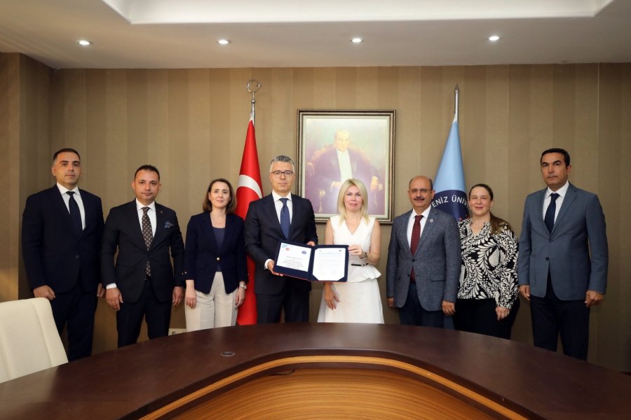 Akdeniz Üniversitesi İle Vergi Denetim Kurulu Başkanlığı Arasında Lisansüstü Eğitim Protokolü İmzalandı