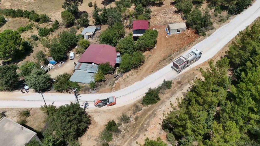 Mersin Büyükşehir Belediyesi Kırsal Yolları Yeniliyor