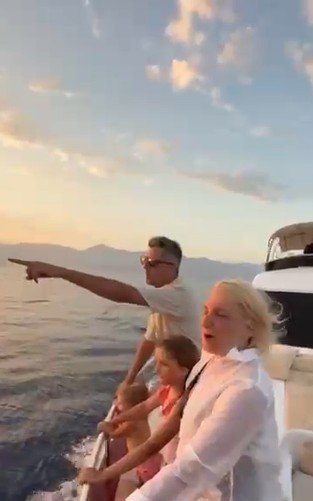 Alanya Açıklarında Yunusların Şovu Turistleri Mest Etti