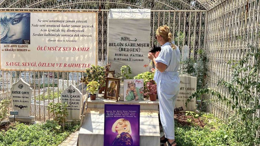 Şarkıcı Bergen, Ölüm Yıl Dönümünde Mezarı Başında Anıldı