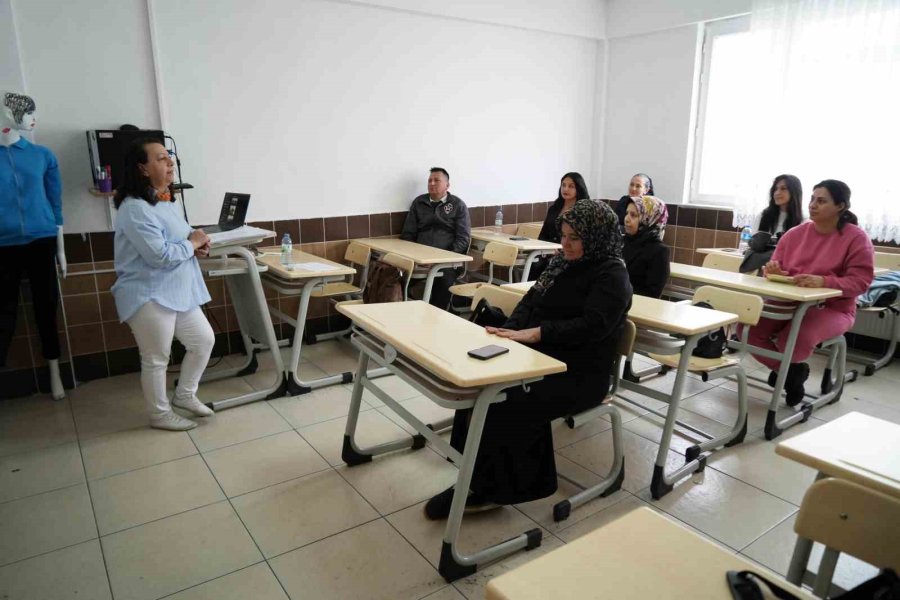 Niğde Halk Eğitim Merkezi’nde Usta Öğretici Başvuru Süreci Başladı