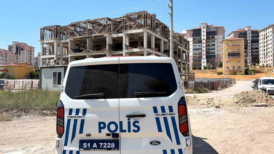 İnşaattan Düşen İşçi Yaralandı