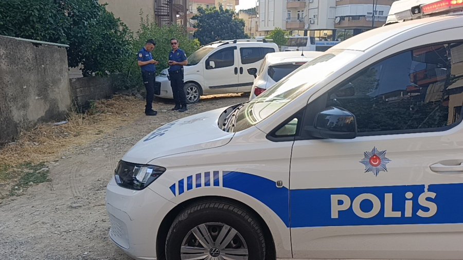 Antalya’da Sahte Plakalı Araç Alarmı