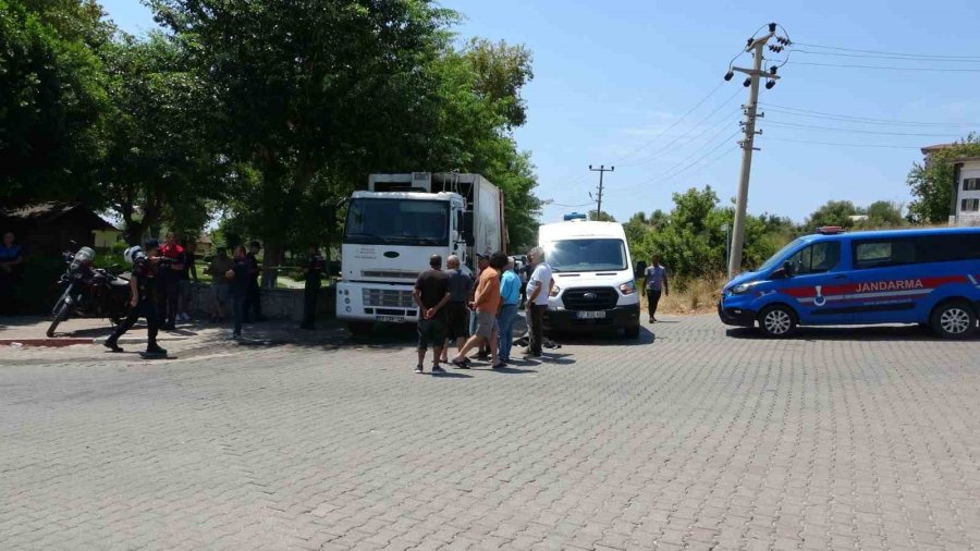 Temizlik İşçisi Görev Yaptığı Çöp Kamyonunun Altında Kalarak Hayatını Kaybetti