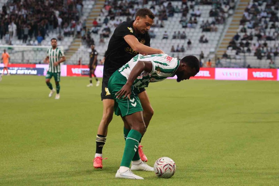 Trendyol Süper Lig: Konyaspor: 0 - Çaykur Rizespor: 0 (ilk Yarı)
