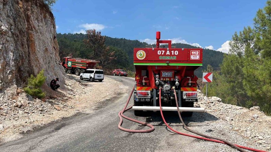 Alanya’da Ormanlık Alan Yangını Büyümeden Kontrol Altına Alındı