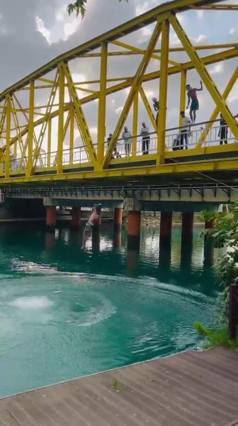 Sıcaktan Bunalan Çocukların Manavgat Irmağı’nda Tehlikeli Serinliği