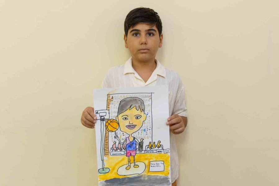 Manavgat’ta Çocuklar Kendi Karikatürlerini Çizdi