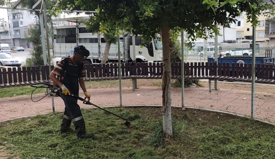Mersin’ De Park Ve Yeşil Alanlarda Bakım Çalışmaları Sürüyor
