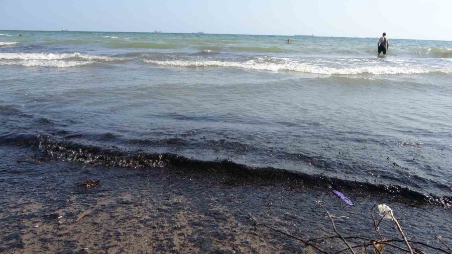 Mersin Sahillerindeki Kirlilik Turizmi Tehdit Ediyor