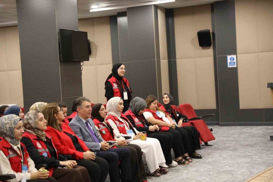 Damla Gönüllülük Hareketi Gençleri Niğde Valiliği’nde Ağırlandı