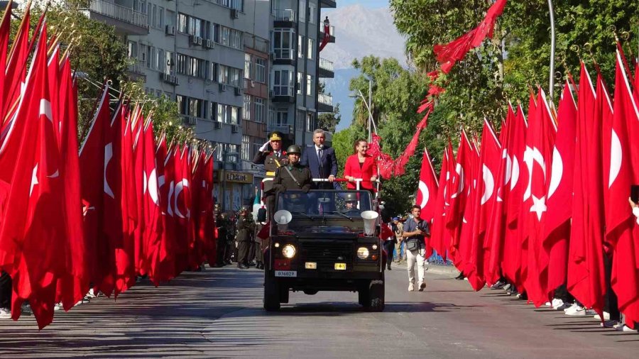 Antalya’da 30 Ağustos Coşkusu Yaşandı