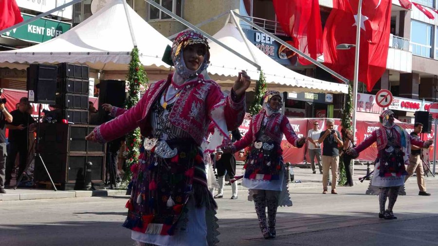Antalya’da 30 Ağustos Coşkusu Yaşandı