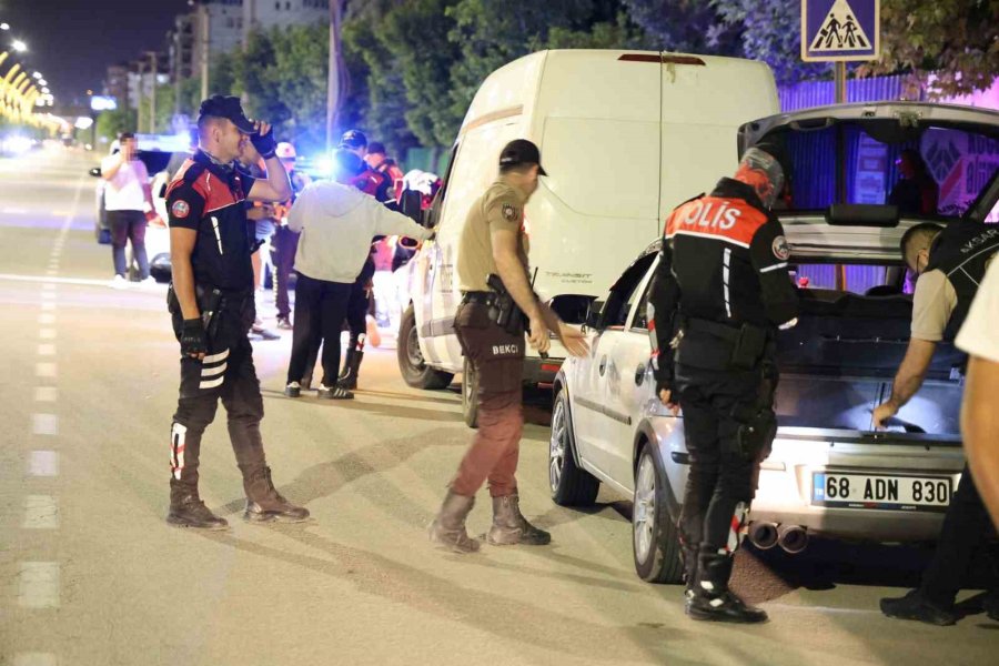 Aksaray’da Araç Ve Şahıslar Didik Didik Aranıyor